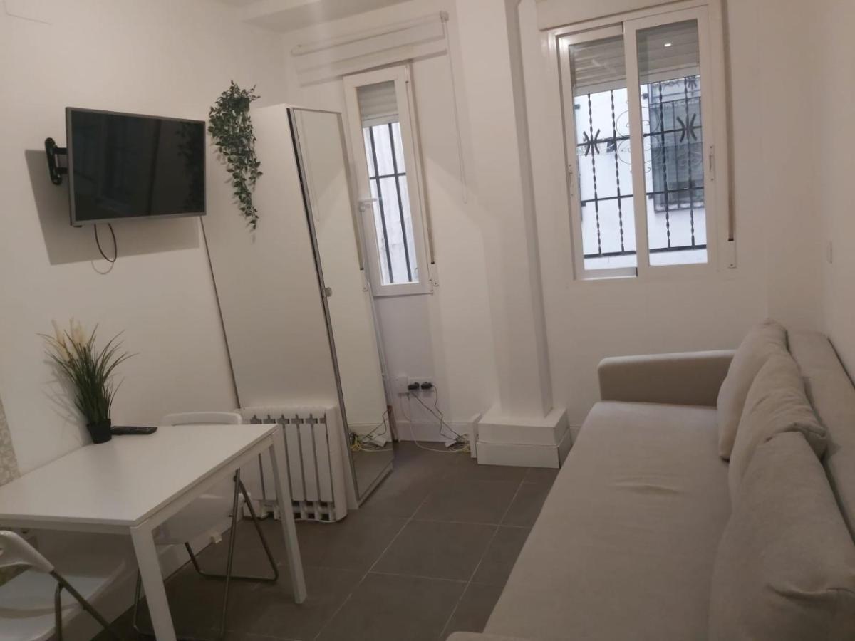 Cozy Studio Reina Sofia Amparo Apartment Madrid Exterior foto